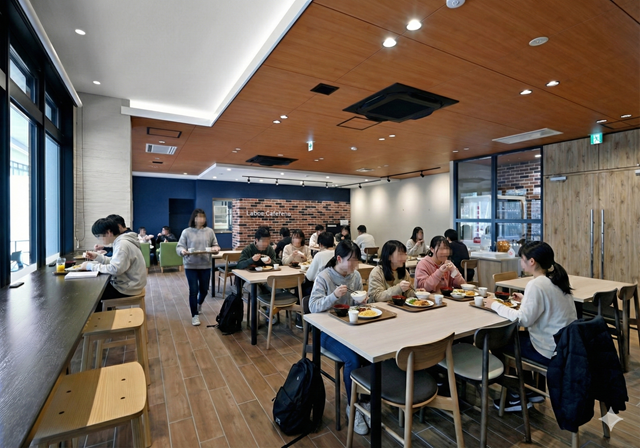 データ制作】ストリームフラッグ ベーシック型 （ポール付）｜のぼりキング｜株式会社イタミアート 大学寮の部屋用フラッグ 李氏の旗屋外秋の装飾バーマン洞窟装飾(サイズ:152X244CM)