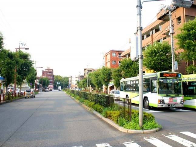 高島平発のバス便も多く、池袋駅行きや東武東上線への行きやすい
