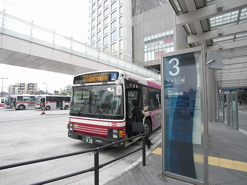 二子玉川駅東口からはマンションまではもちろん、駒沢大学・渋谷へのバス便も豊富