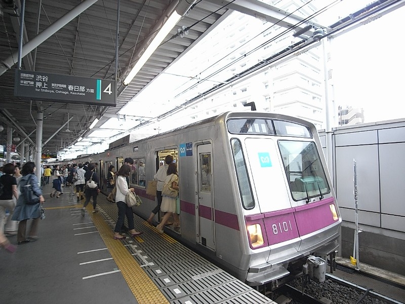 東京メトロ半蔵門線と直通運転の為、表参道や半蔵門など都心へのアクセスも良好