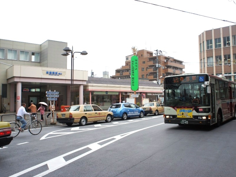 西武新宿線武蔵関駅。2つの商業施設が併設