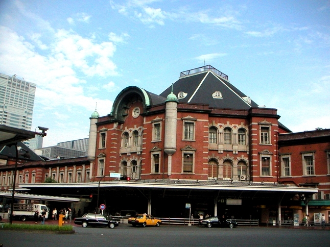 ＪＲ中央線立川駅から東京駅まで約４０分
