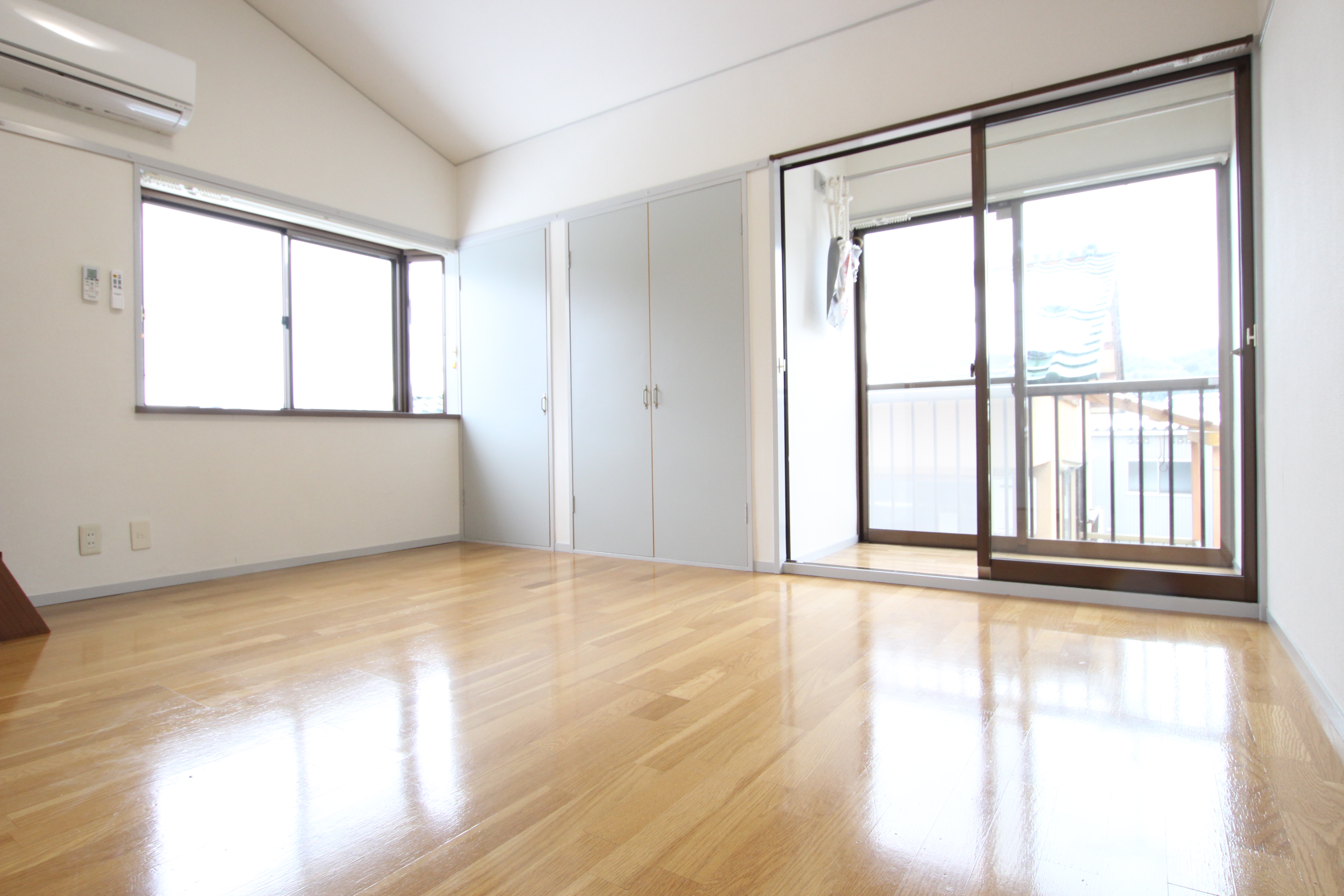 室内／昭和48年　No.223〜228　工作舎 No.11409「天童木工 座イス：藤森健次」SOLD | ボルトナットマーケット